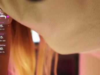 moonelly webcam model stream image