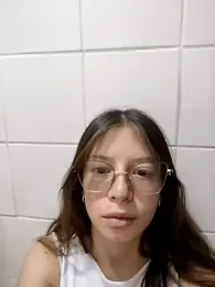 Tiiana webcam model stream image