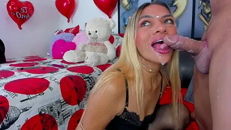 Angeline_focus webcam model stream image