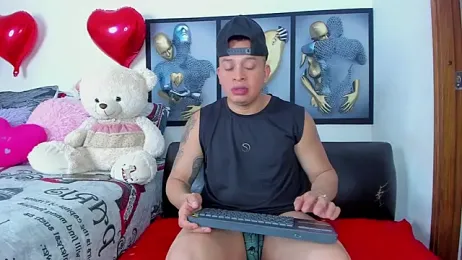 Angeline_focus webcam model stream image
