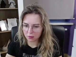 zoeyfancy webcam model stream image