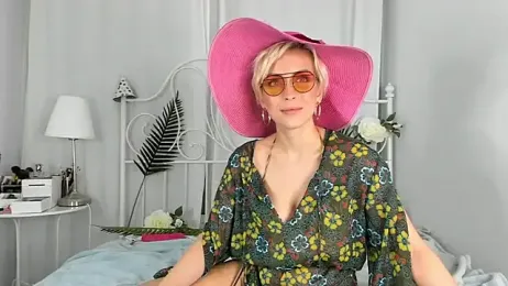 SakuFox webcam model stream image