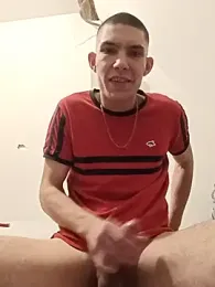 Anuslarge webcam model stream image