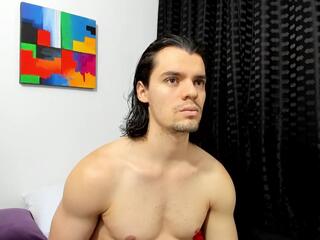 Keanu Crow webcam model stream image