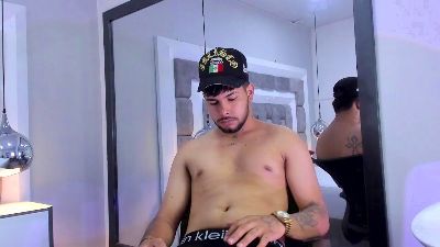 LiamSaenz webcam cam4 model stream image