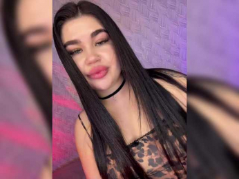 suchka-black- webcam model stream image