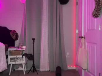 brielledaviss webcam model stream image