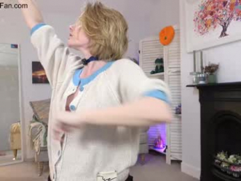 island_peach webcam model stream image