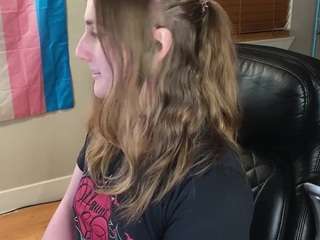 luluvaladon webcam model stream image