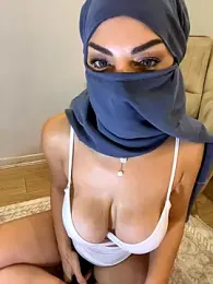 Amberonee31 webcam model stream image