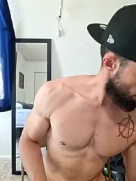 Paidbat webcam model stream image
