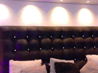 valen-scott webcam model stream image