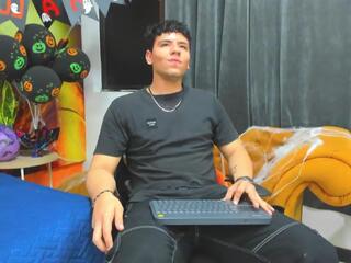 Tobias Vega webcam model stream image