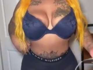 laylared webcam model stream image