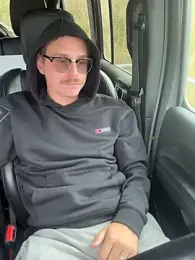 uncut_luke webcam model stream image