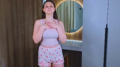 AndraSynan webcam model stream image