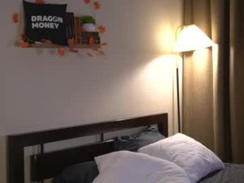 2girls_1dream webcam model stream image