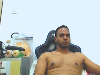 Amaranta Johns webcam model stream image