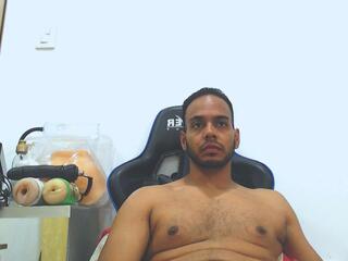 Amaranta Johns webcam model stream image