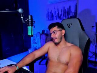 Bruno Oconer webcam flirt4free model stream image