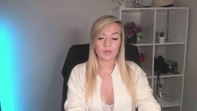 SweetLaura20 webcam model stream image