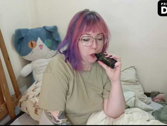 toxic-and-stuffy webcam model stream image