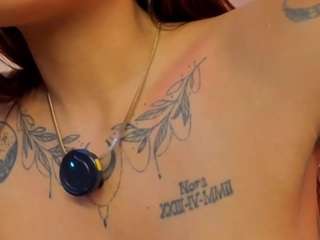 taniiasmiith webcam model stream image