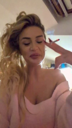 NyxBaroness webcam cam4 model stream image