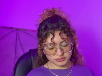 emili_rouse_ webcam model stream image