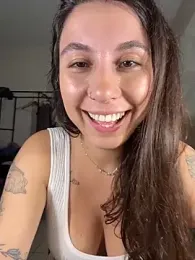 Carolini09 webcam model stream image