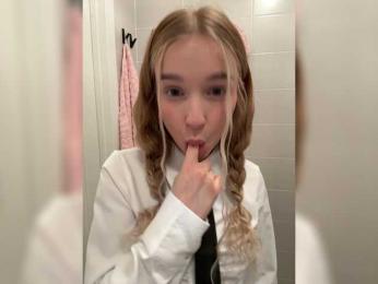 MimiMila webcam bongacams model stream image