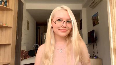 PLUSHIE_EYES webcam model stream image