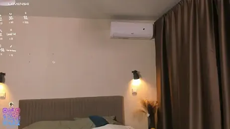 BreezeJam webcam model stream image