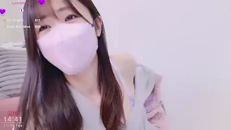 meg_0901 webcam model stream image