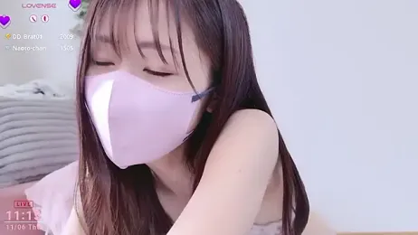 meg_0901 webcam model stream image