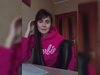 Hellenalonenochka webcam model stream image