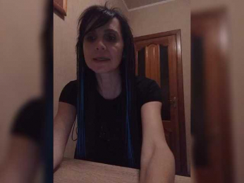 Hellenalonenochka webcam model stream image