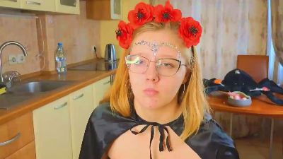 RavenOuimet webcam model stream image