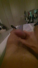 Luchino24cm webcam model stream image