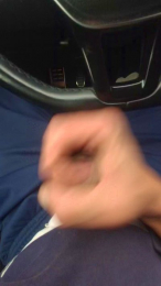 Luchino24cm webcam model stream image