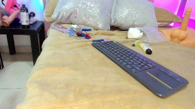 Melani_xc webcam model stream image