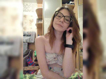 KittyMiracle webcam model stream image