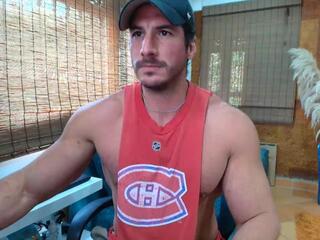 Icarus Secret webcam model stream image