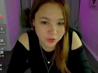 lori-blossom webcam model stream image