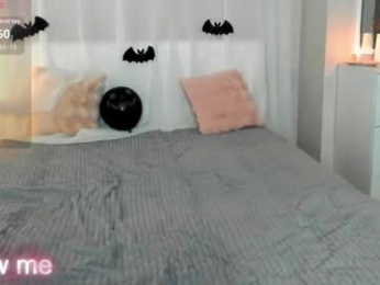 y0ung_lina18 webcam model stream image