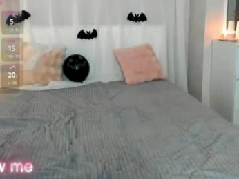y0ung_lina18 webcam model stream image