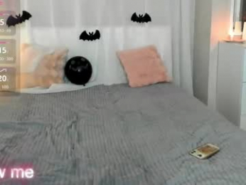 y0ung_lina18 webcam model stream image