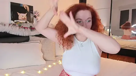 YammyPie webcam stripchat model stream image