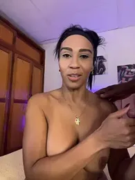 charlotte_bayron02 webcam model stream image