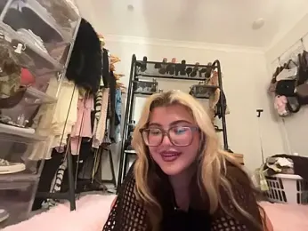 luckygigi webcam stripchat model stream image